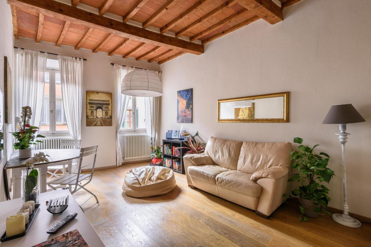 In Arezzo Apartment Bagian luar foto